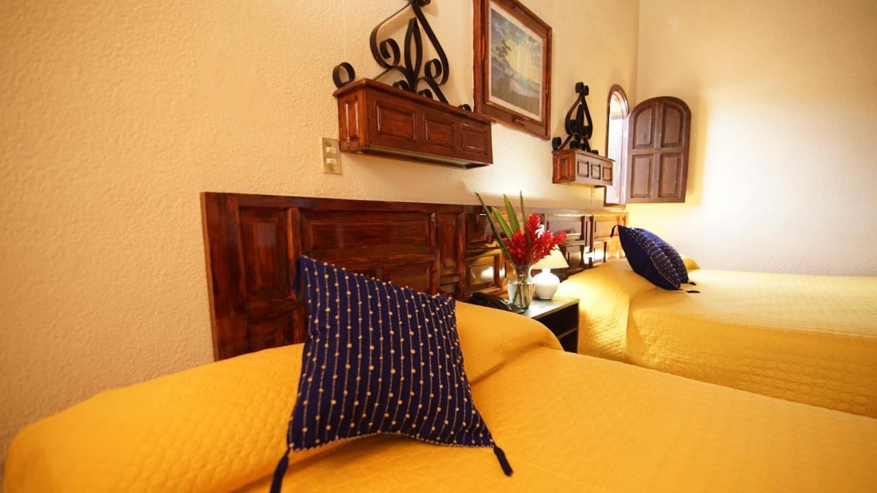Hotel Palacio De Moctezuma San Cristobal de las Casas Bagian luar foto