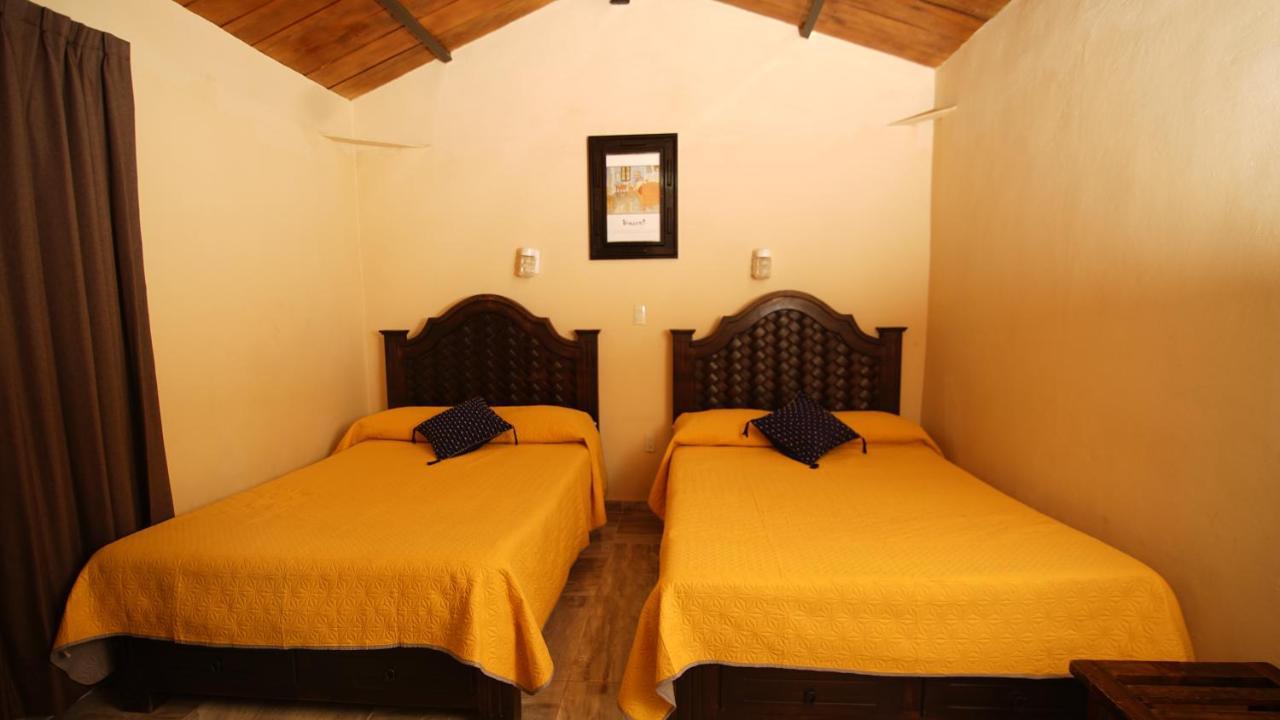 Hotel Palacio De Moctezuma San Cristobal de las Casas Bagian luar foto