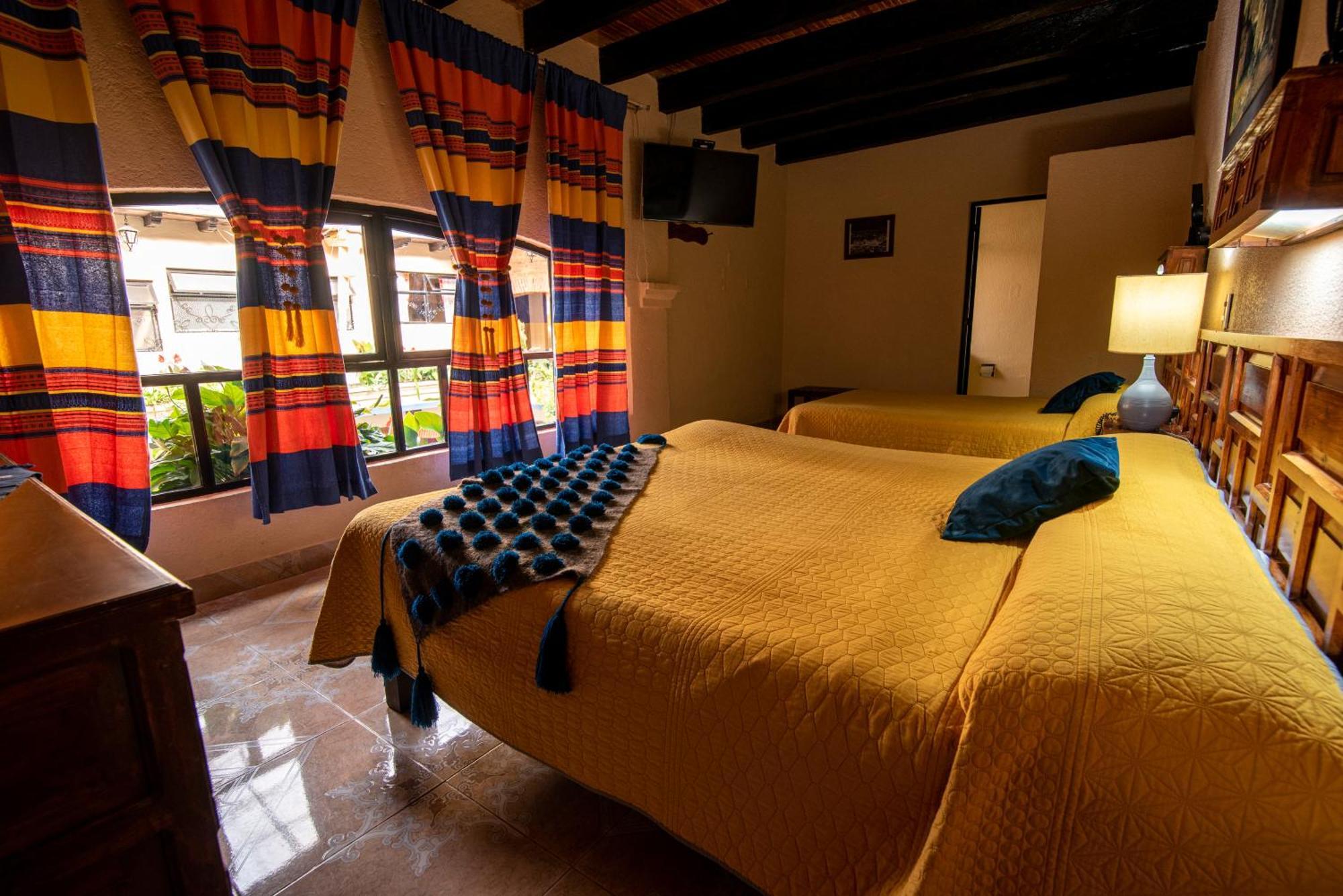 Hotel Palacio De Moctezuma San Cristobal de las Casas Bagian luar foto