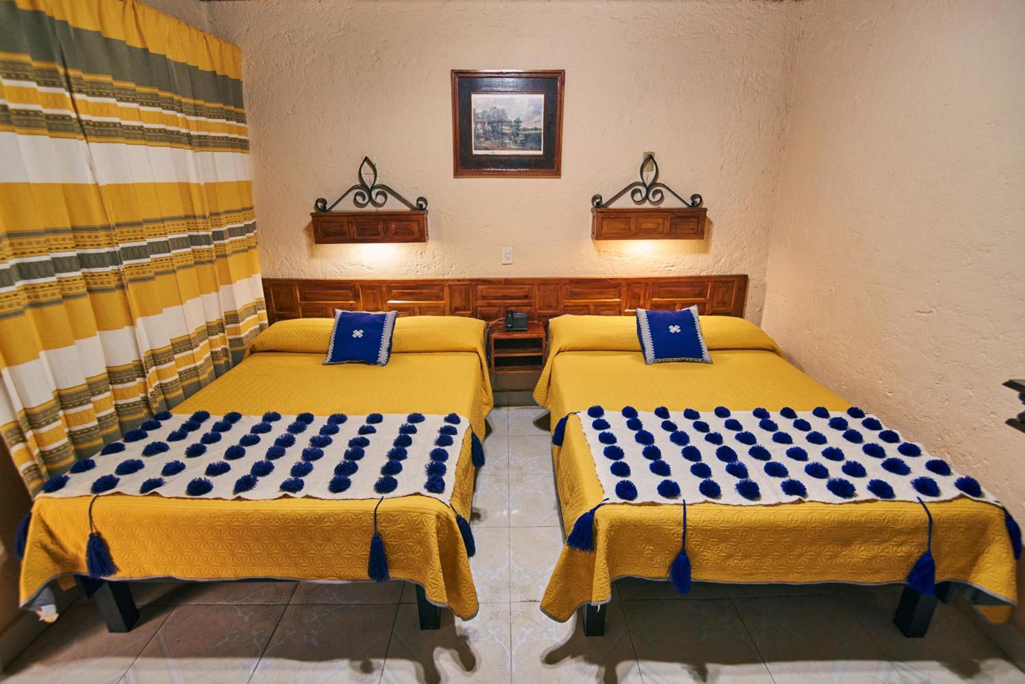 Hotel Palacio De Moctezuma San Cristobal de las Casas Bagian luar foto