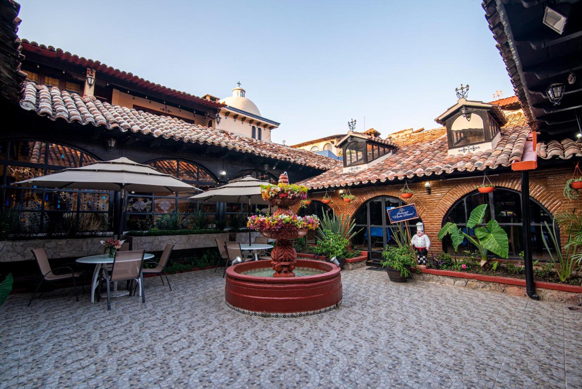 Hotel Palacio De Moctezuma San Cristobal de las Casas Bagian luar foto