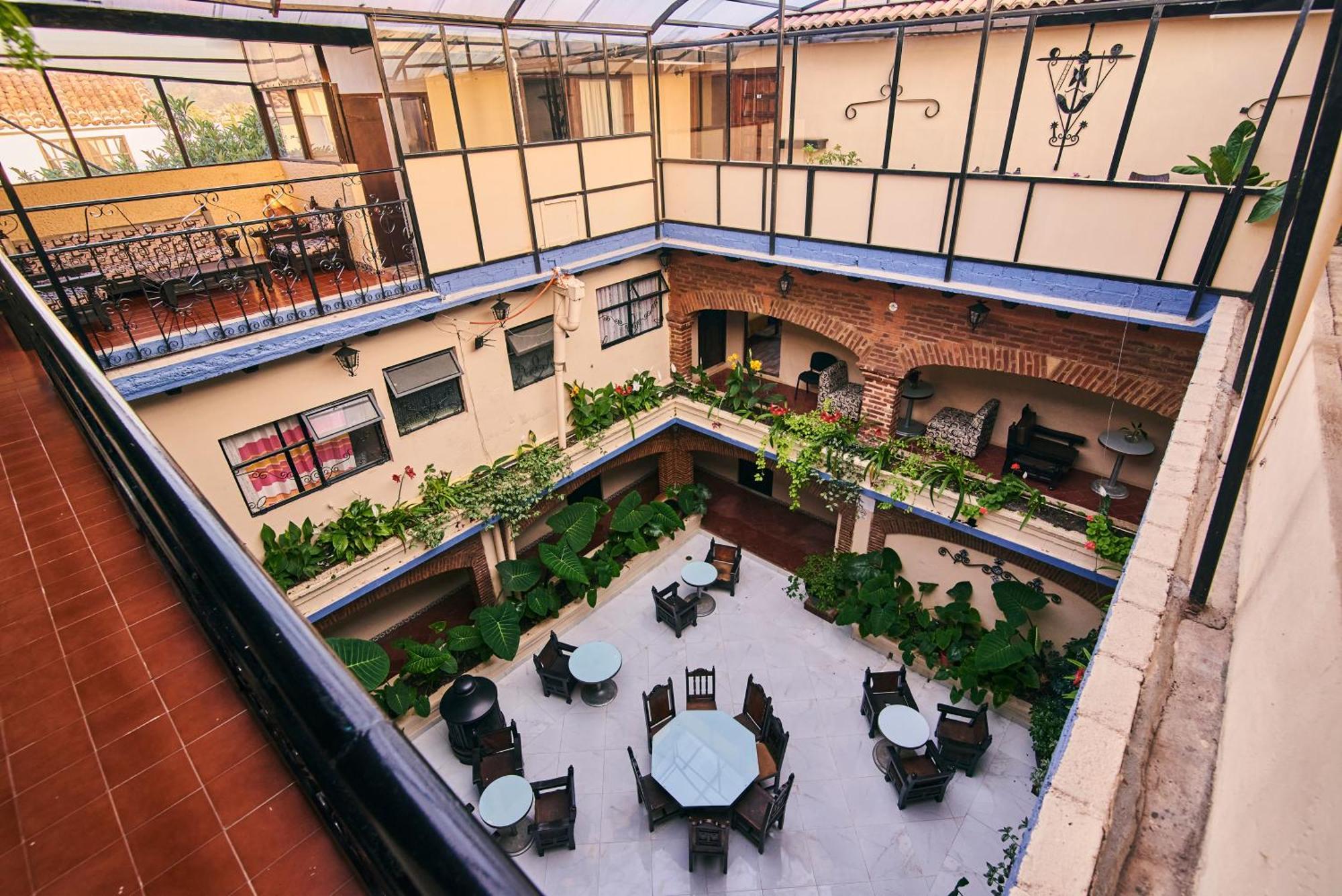 Hotel Palacio De Moctezuma San Cristobal de las Casas Bagian luar foto